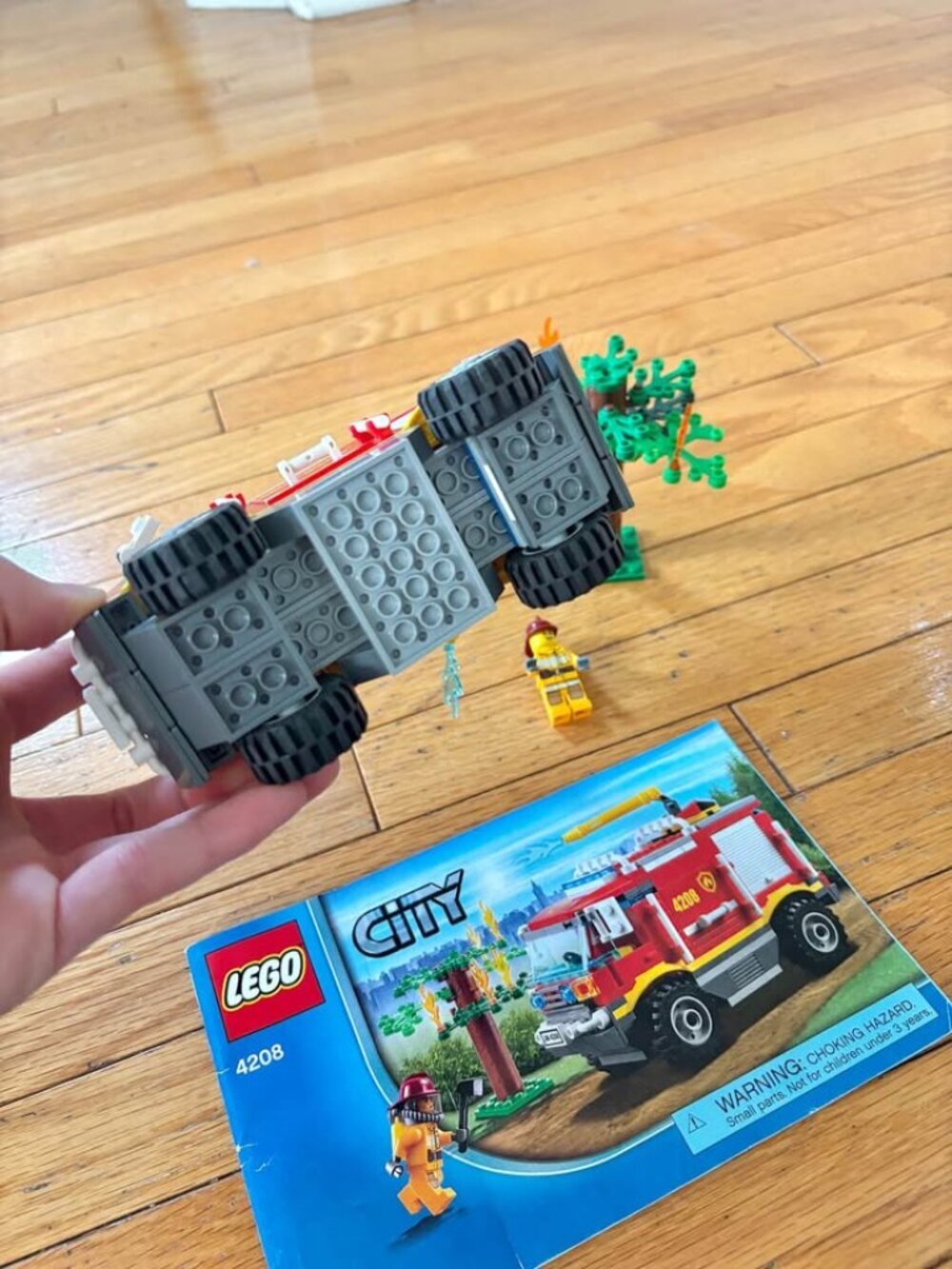 Lego City Fire Truck 4208 - Complete With Instructions - Picture 6 of 10
